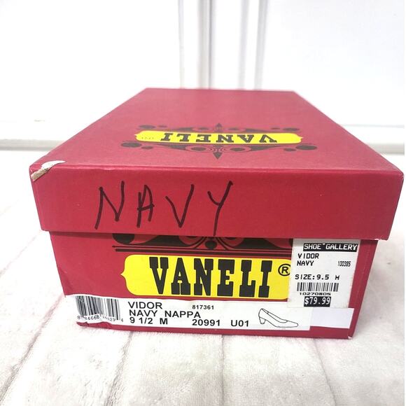 Vaneli Vidor Heels in Navy - Size 9.5M - Picture 10 of 10